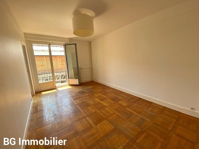 Location Appartement  3 pièces - 63m² 75015 Paris